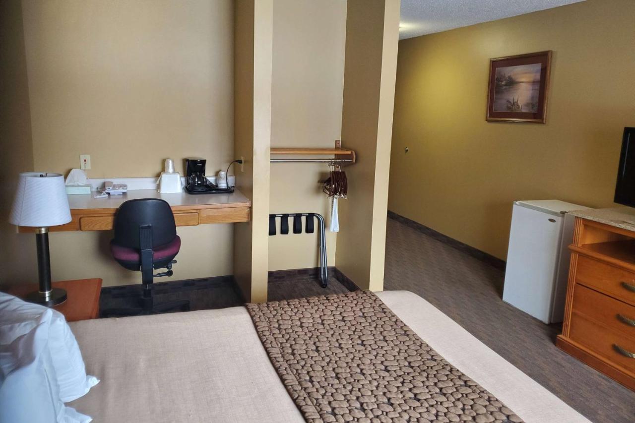 Governors Inn A Travelodge By Wyndham Pierre Esterno foto