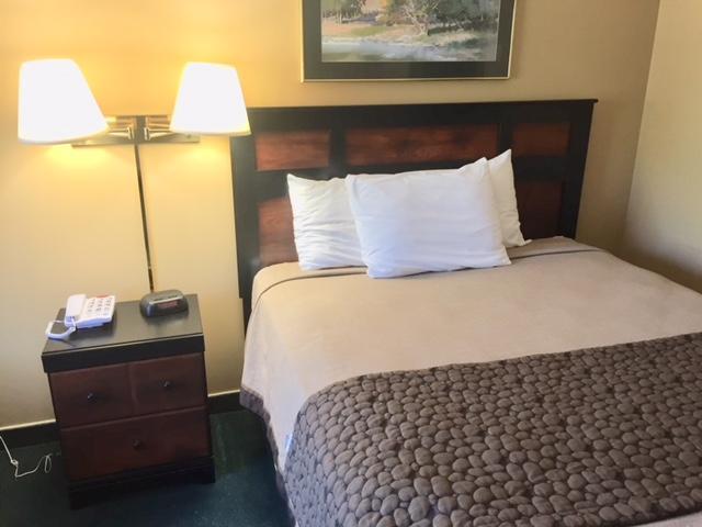 Governors Inn A Travelodge By Wyndham Pierre Esterno foto